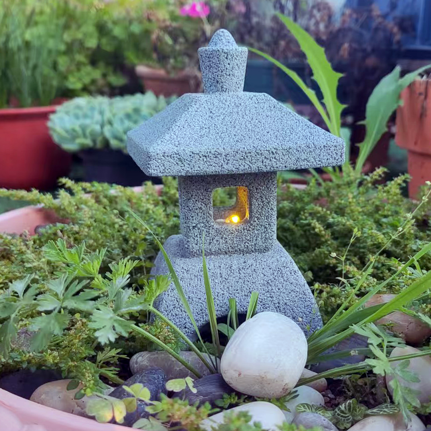 Japanese Lantern Pagoda Statue - Bonsai Garden In Japan recensie en prijs
